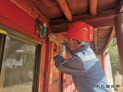 端午节:会泽雨碌供电所员工步行六公里为用户处理故障