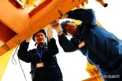 ������ˮ���ܳ�����벢�٣�ӭս��������